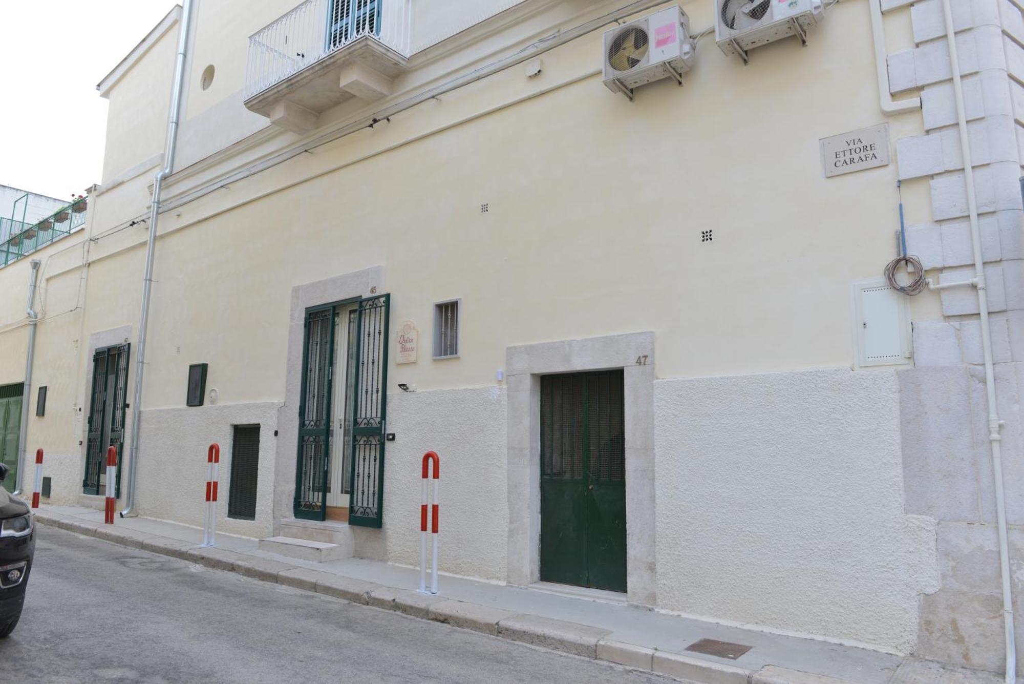 L'Antico Palazzo Acomodação com café da manhã Canosa di Puglia Exterior foto